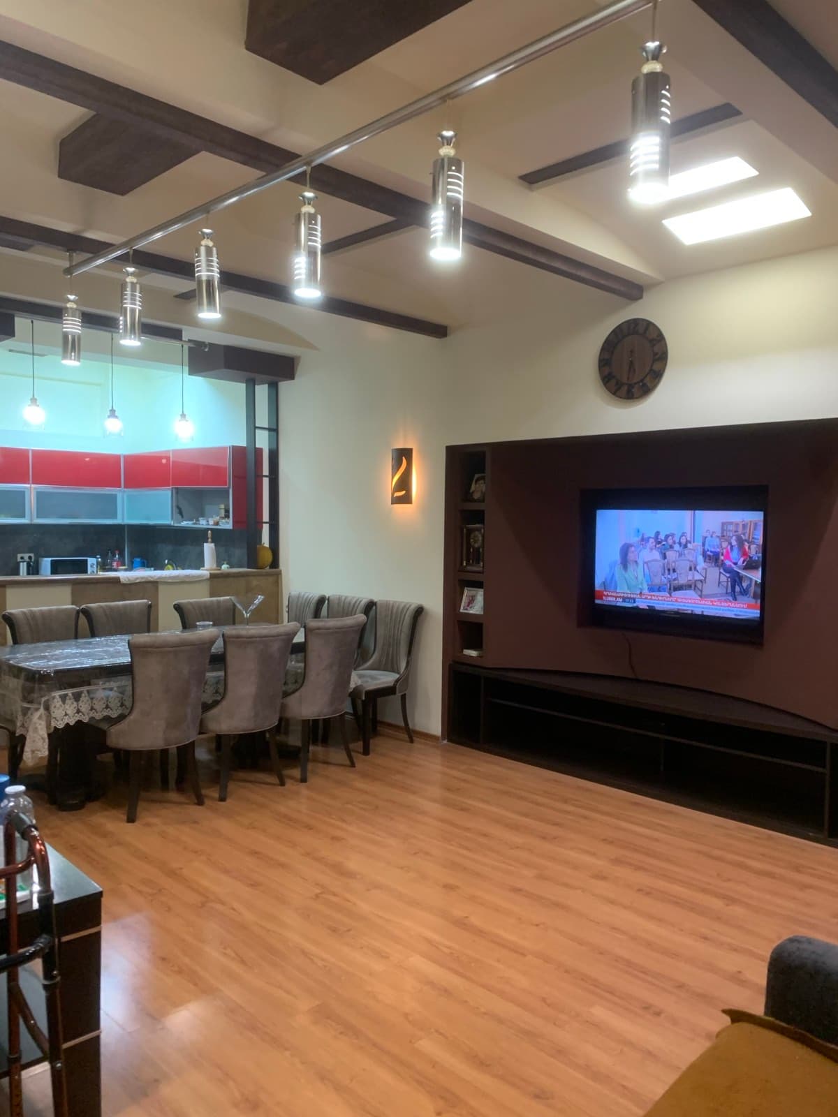 ԹԱՈՒՆՀԱՈՒՍ  ՎԱՃԱՌՔ  